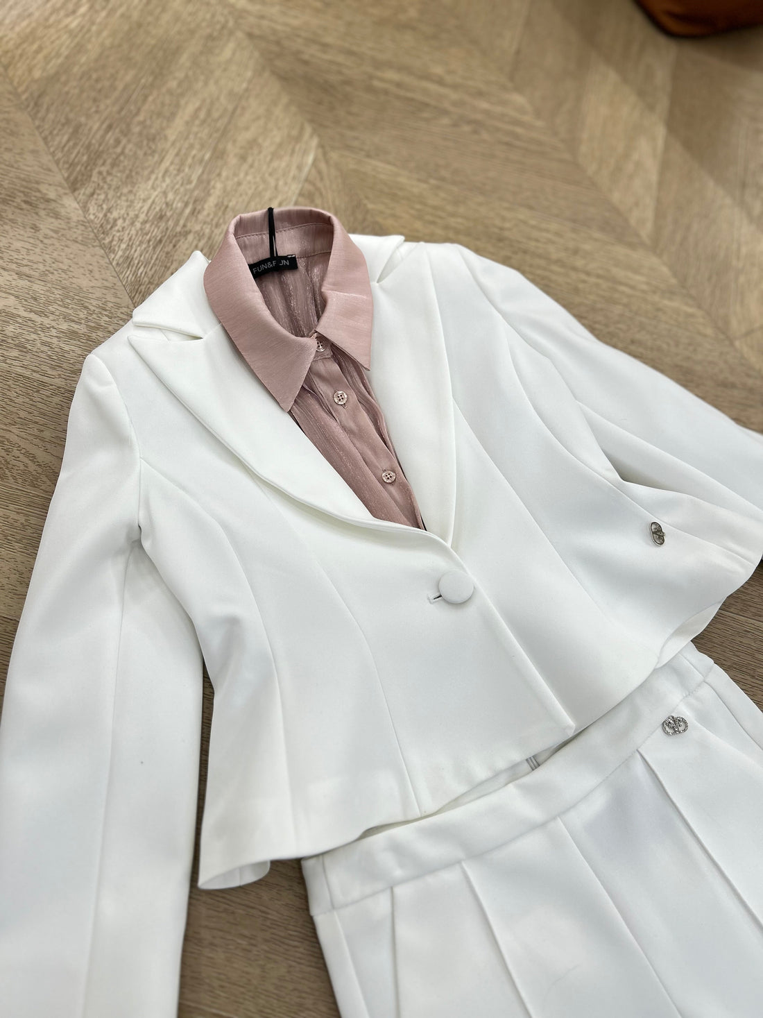Tailleur White